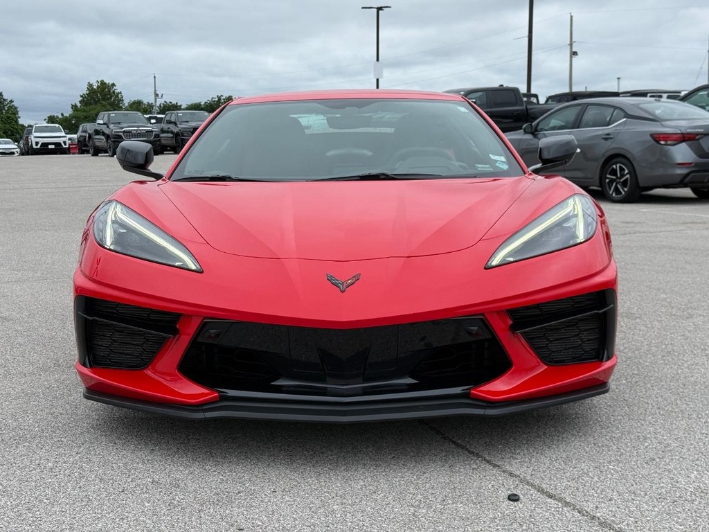 Chevrolet Corvette Vehicle Full-screen Gallery Image 10