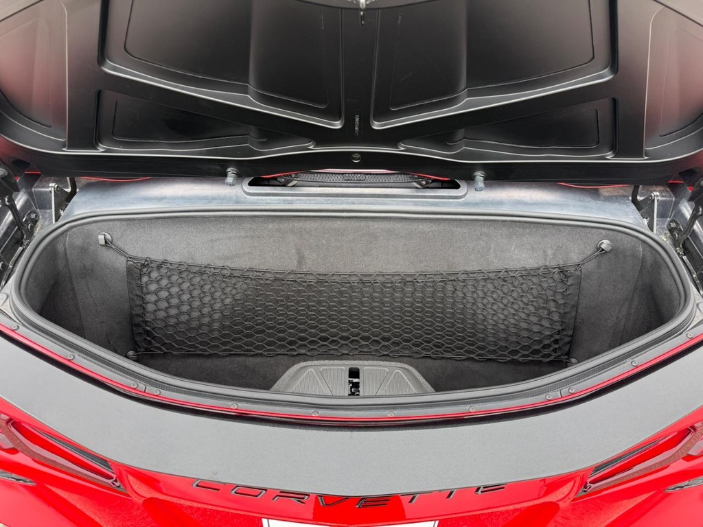 Chevrolet Corvette Vehicle Full-screen Gallery Image 15