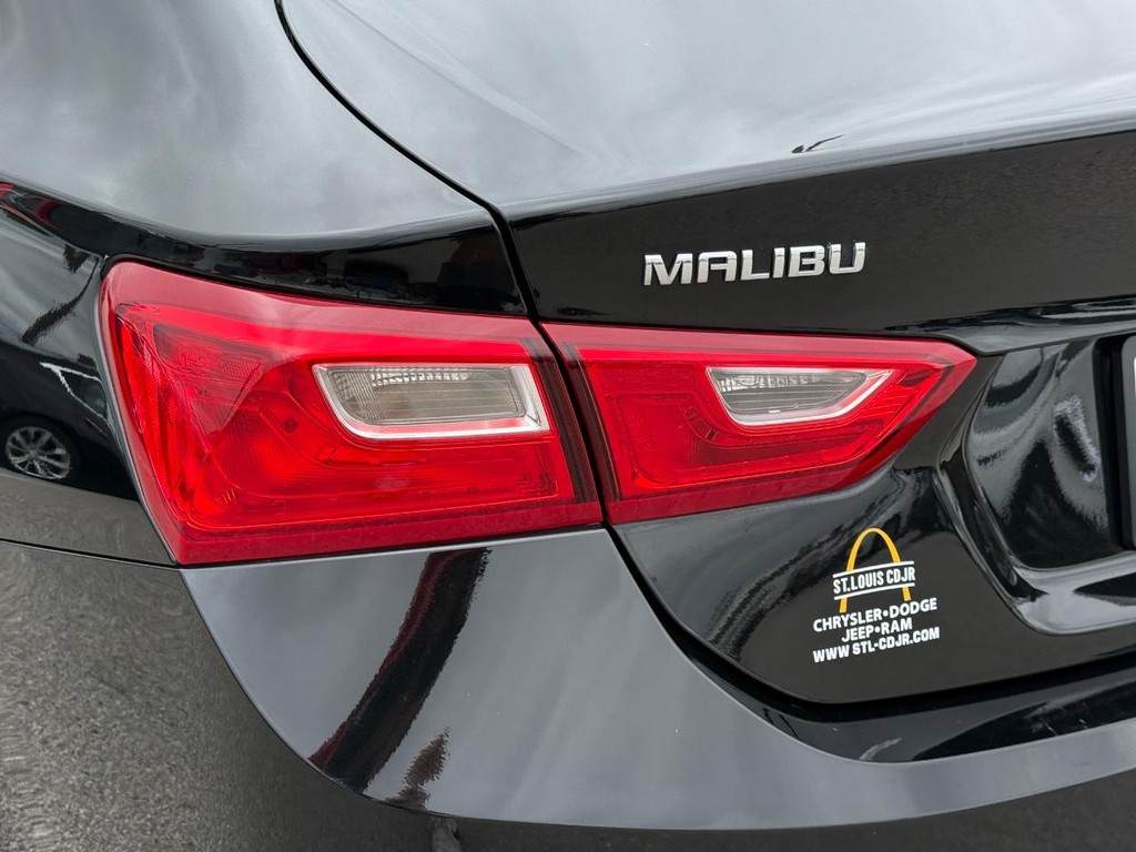 Chevrolet Malibu Vehicle Full-screen Gallery Image 07