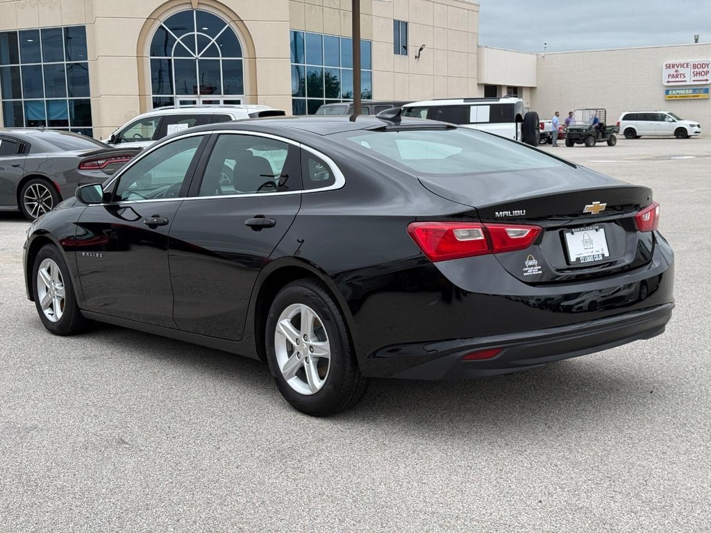 Chevrolet Malibu Vehicle Full-screen Gallery Image 08