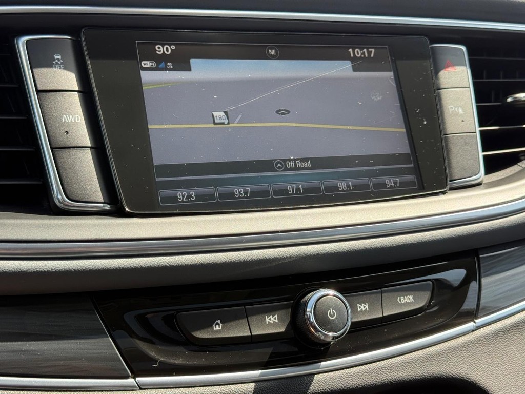Buick Enclave Vehicle Full-screen Gallery Image 18