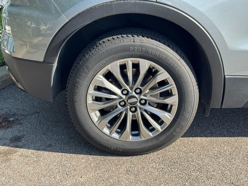 Cadillac XT4 Vehicle Full-screen Gallery Image 03
