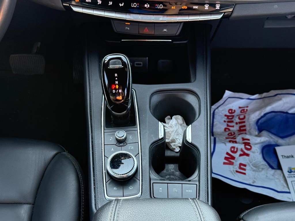 Cadillac XT4 Vehicle Full-screen Gallery Image 14