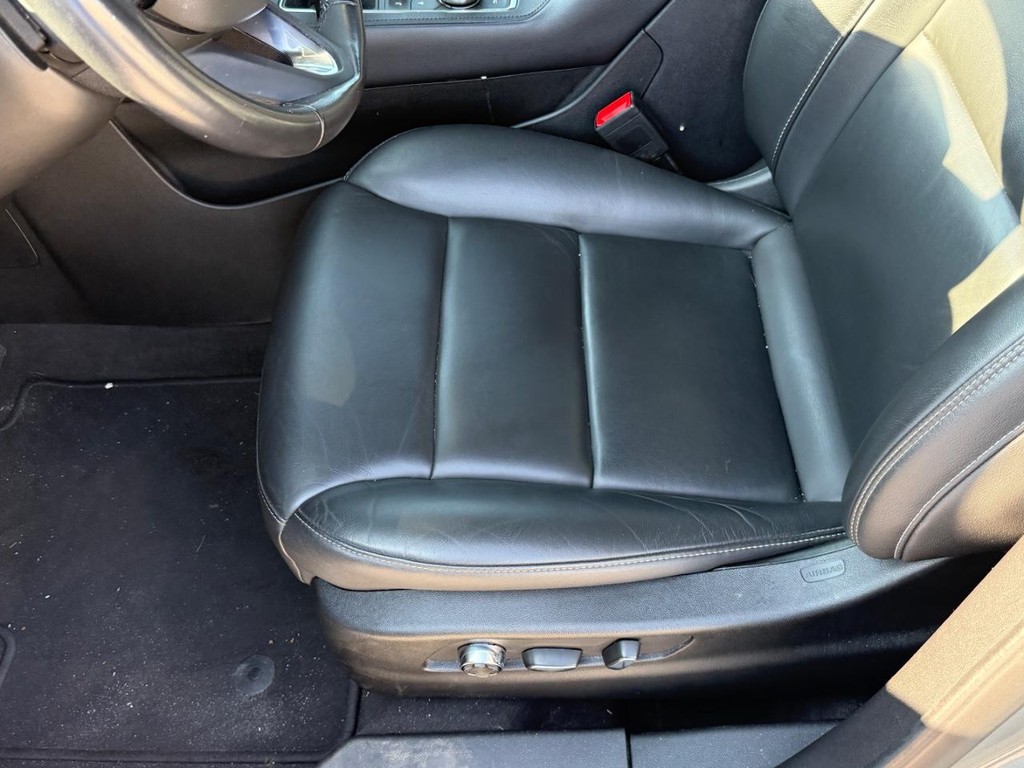 Cadillac XT4 Vehicle Full-screen Gallery Image 17