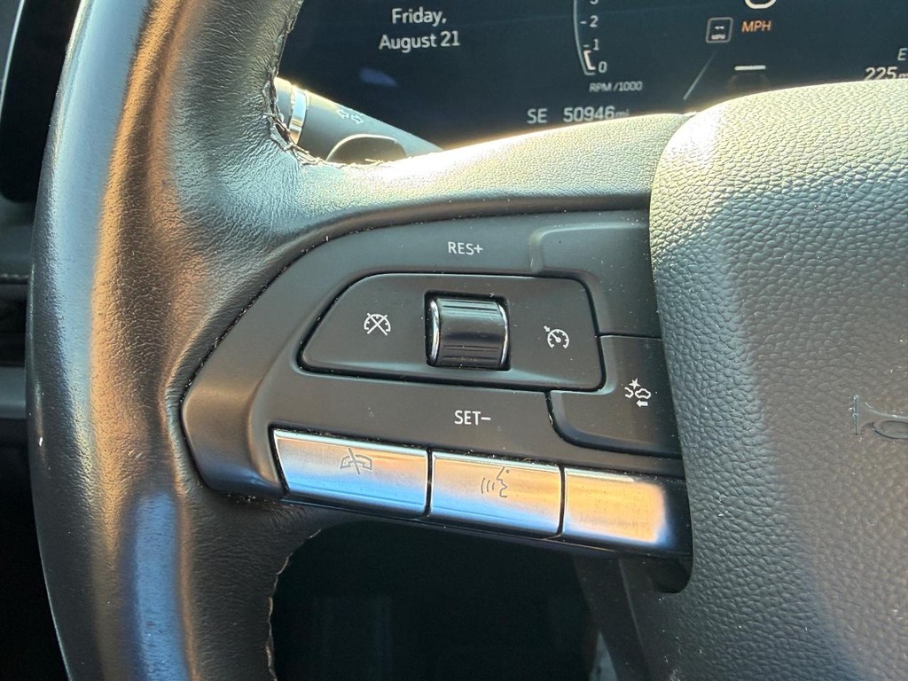 Cadillac XT4 Vehicle Full-screen Gallery Image 18