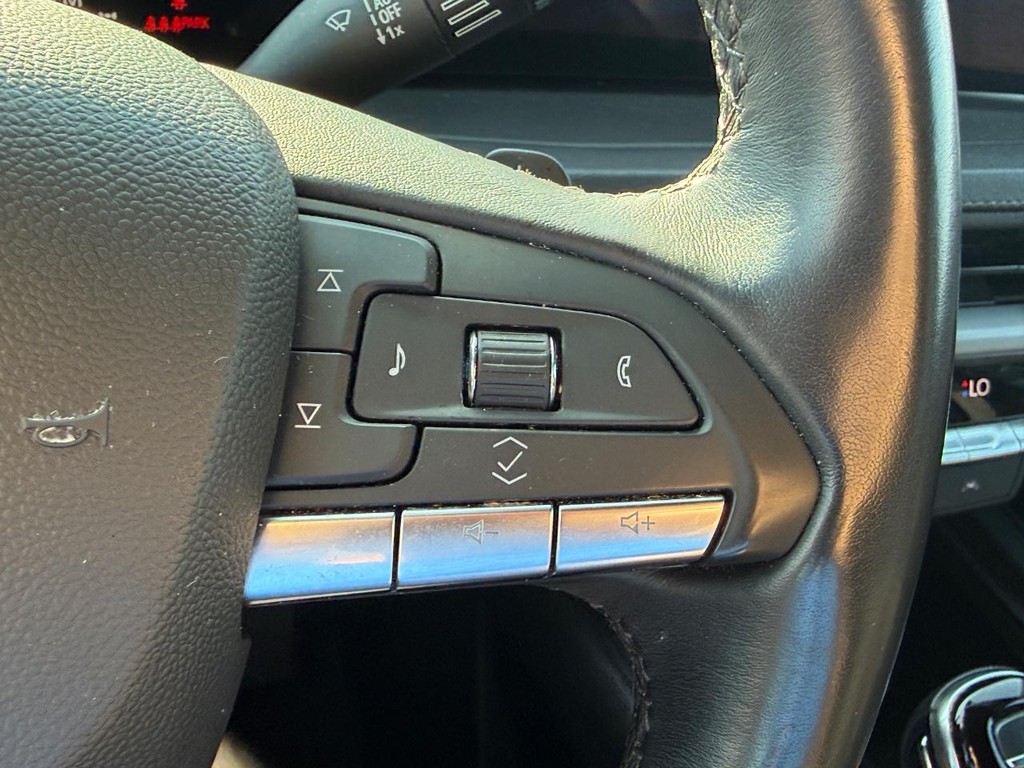Cadillac XT4 Vehicle Full-screen Gallery Image 19