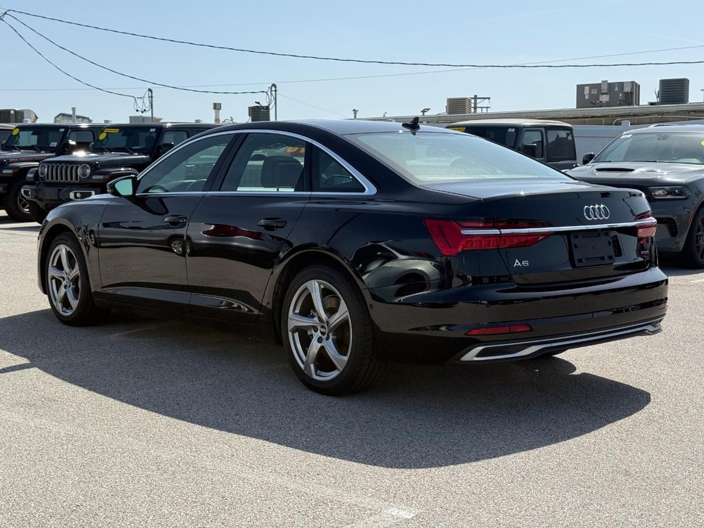 Audi A6 Sedan Vehicle Full-screen Gallery Image 05