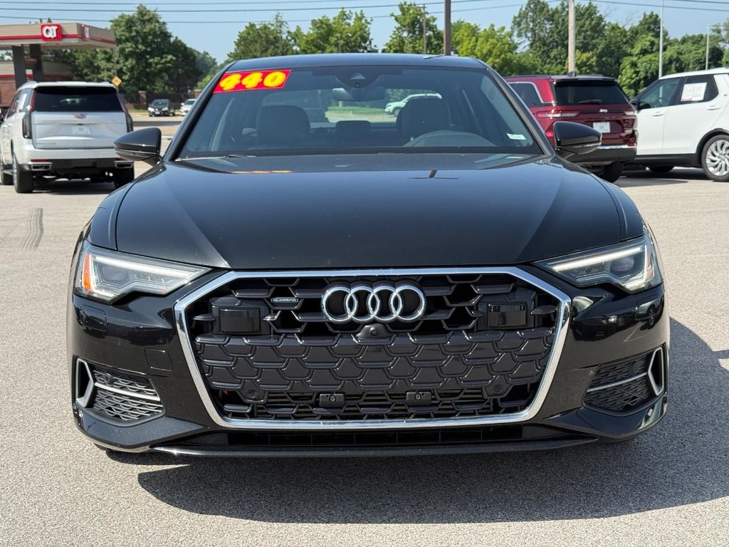 Audi A6 Sedan Vehicle Full-screen Gallery Image 09