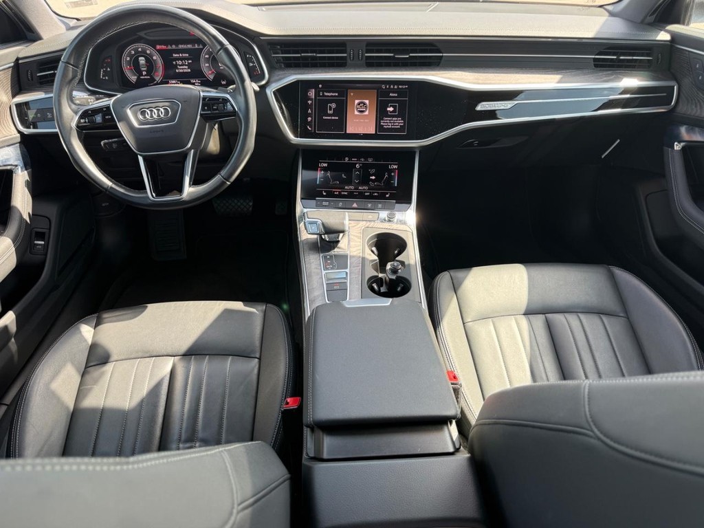 Audi A6 Sedan Vehicle Full-screen Gallery Image 12