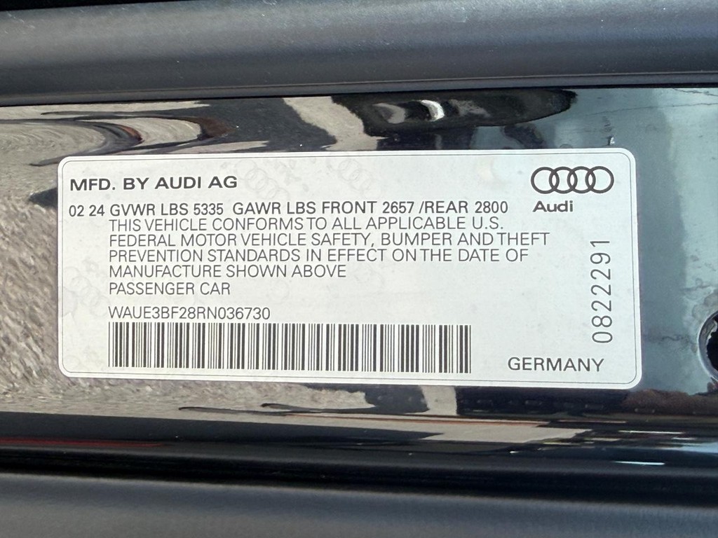 Audi A6 Sedan Vehicle Full-screen Gallery Image 27