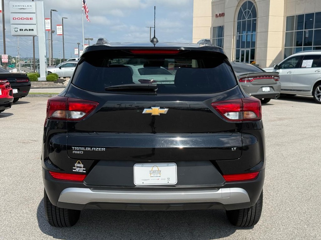 Chevrolet TrailBlazer Vehicle Full-screen Gallery Image 05