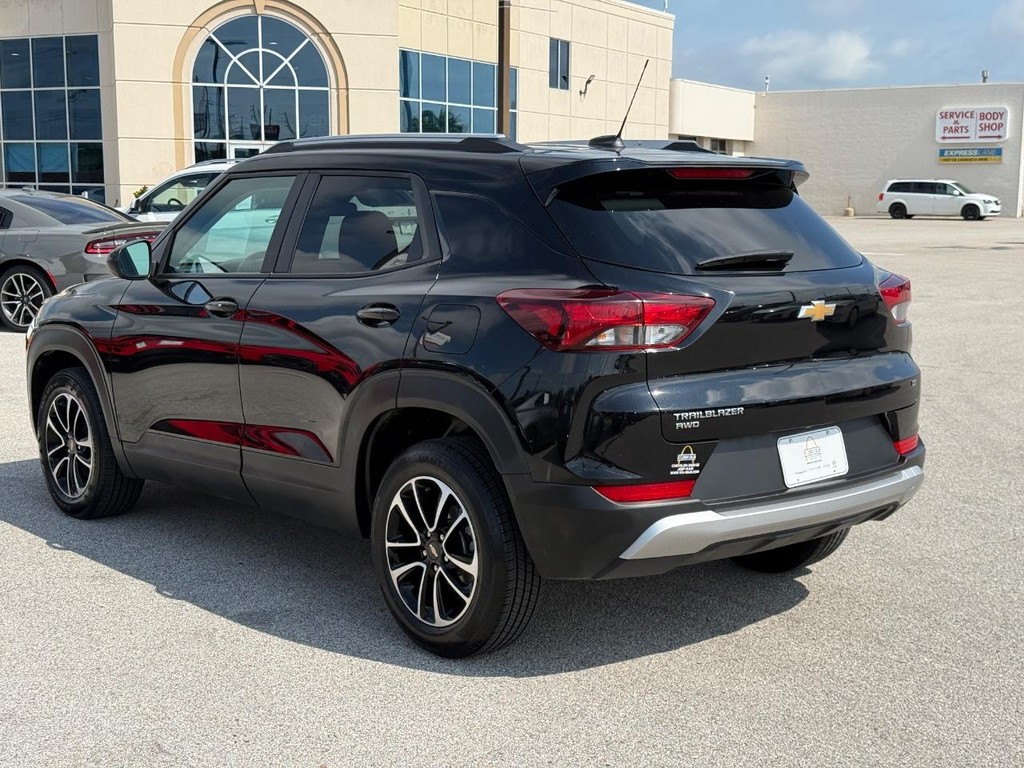 Chevrolet TrailBlazer Vehicle Full-screen Gallery Image 06