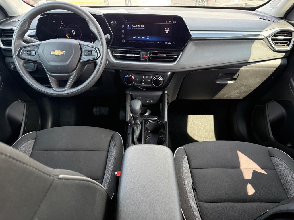 Chevrolet TrailBlazer Vehicle Full-screen Gallery Image 11