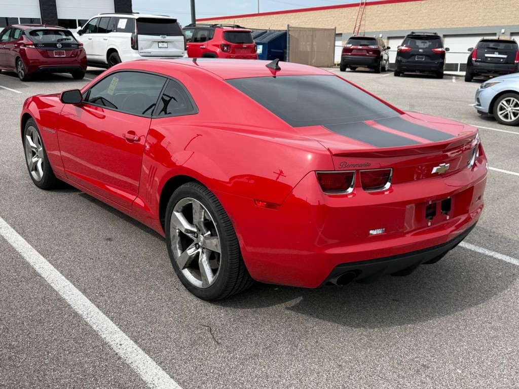 Chevrolet Camaro Vehicle Full-screen Gallery Image 03