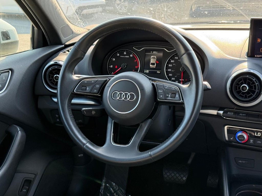 Audi A3 Sedan Vehicle Full-screen Gallery Image 12