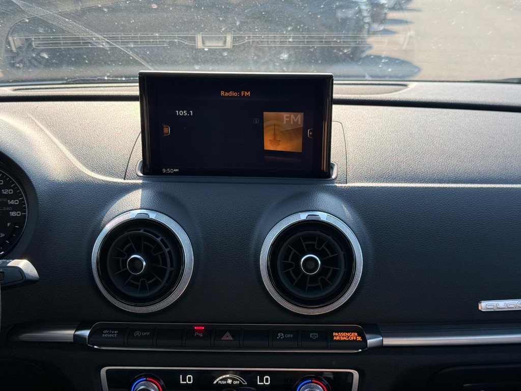 Audi A3 Sedan Vehicle Full-screen Gallery Image 13