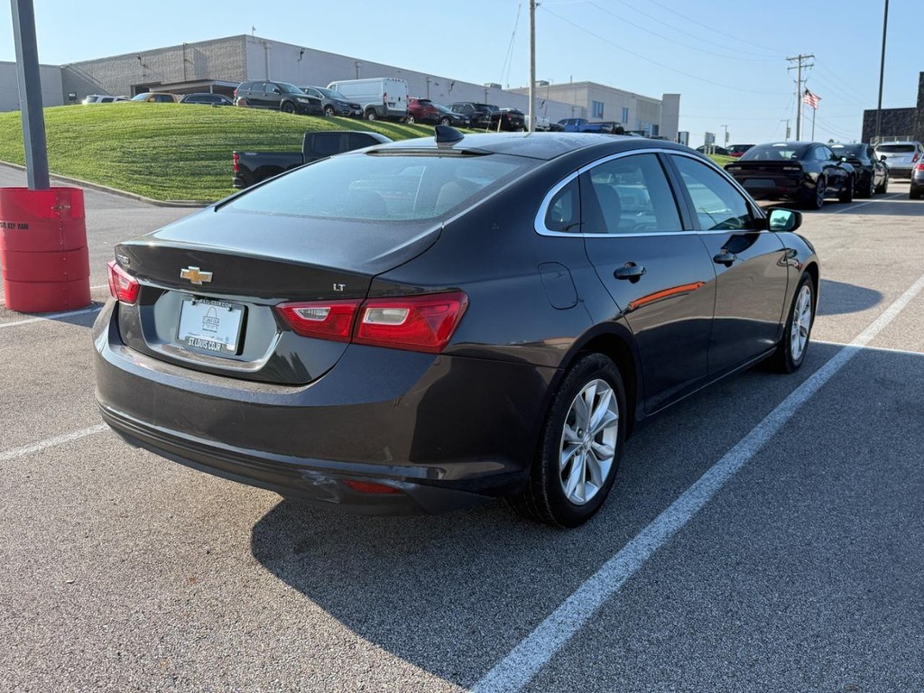 Chevrolet Malibu Vehicle Full-screen Gallery Image 03