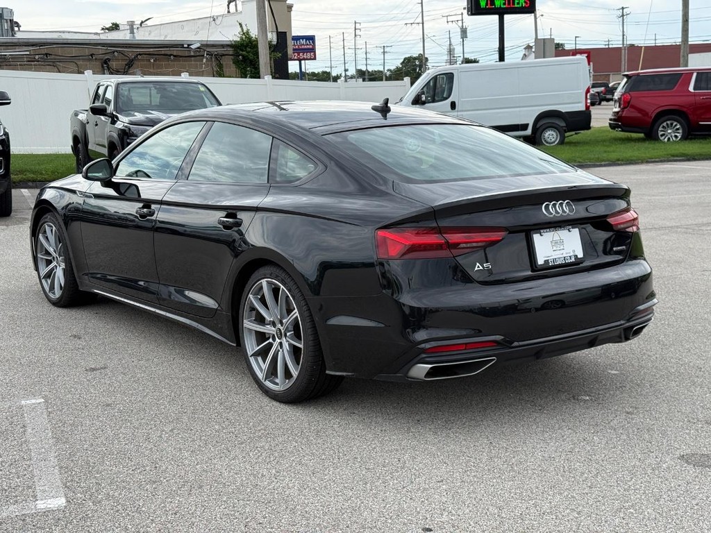 Audi A5 Sportback Vehicle Full-screen Gallery Image 06