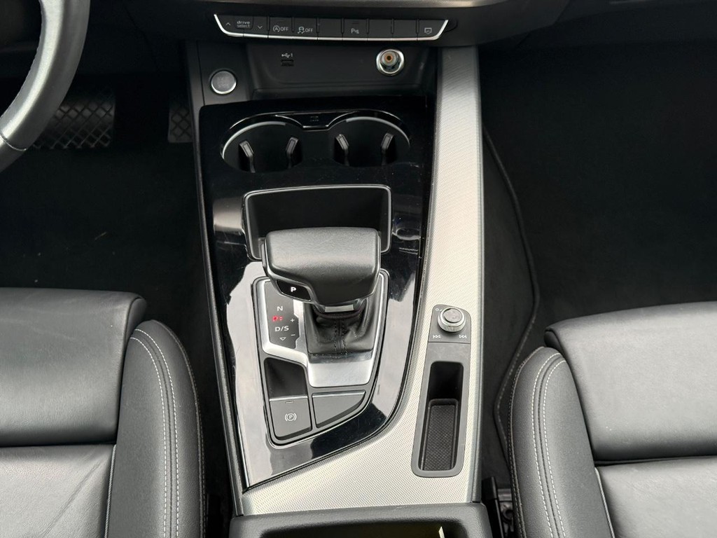 Audi A5 Sportback Vehicle Full-screen Gallery Image 14