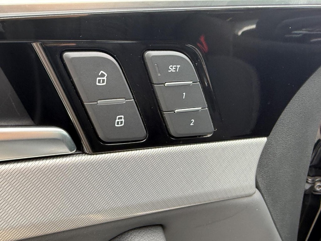 Audi A5 Sportback Vehicle Full-screen Gallery Image 16