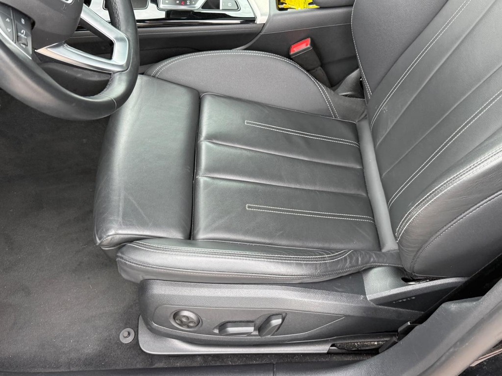 Audi A5 Sportback Vehicle Full-screen Gallery Image 17