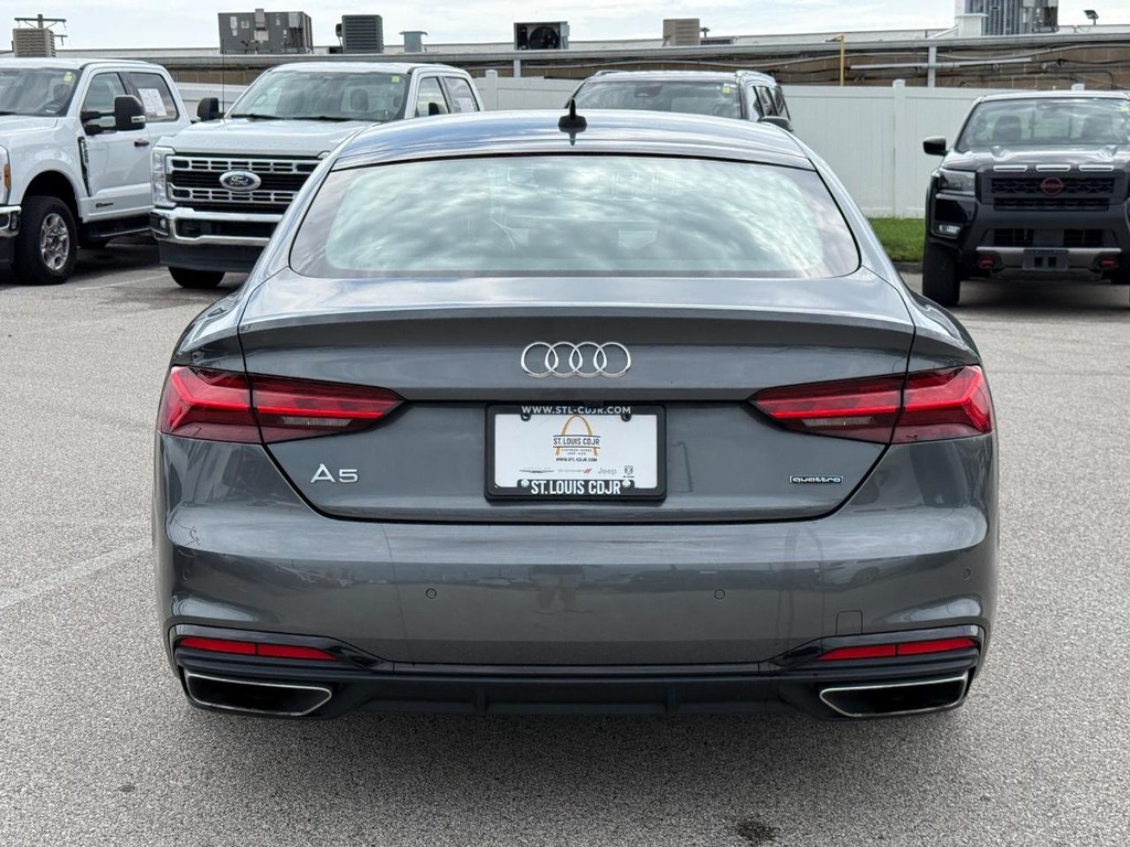 Audi A5 Sportback Vehicle Full-screen Gallery Image 05