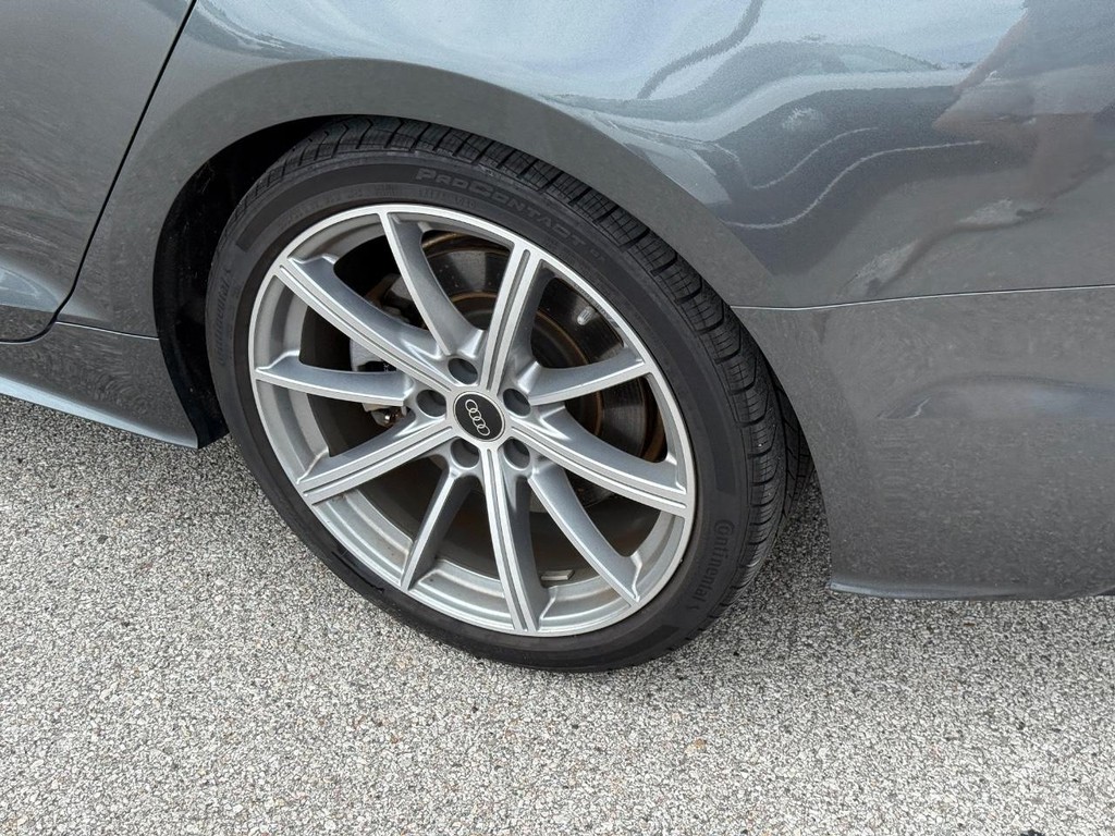 Audi A5 Sportback Vehicle Full-screen Gallery Image 07