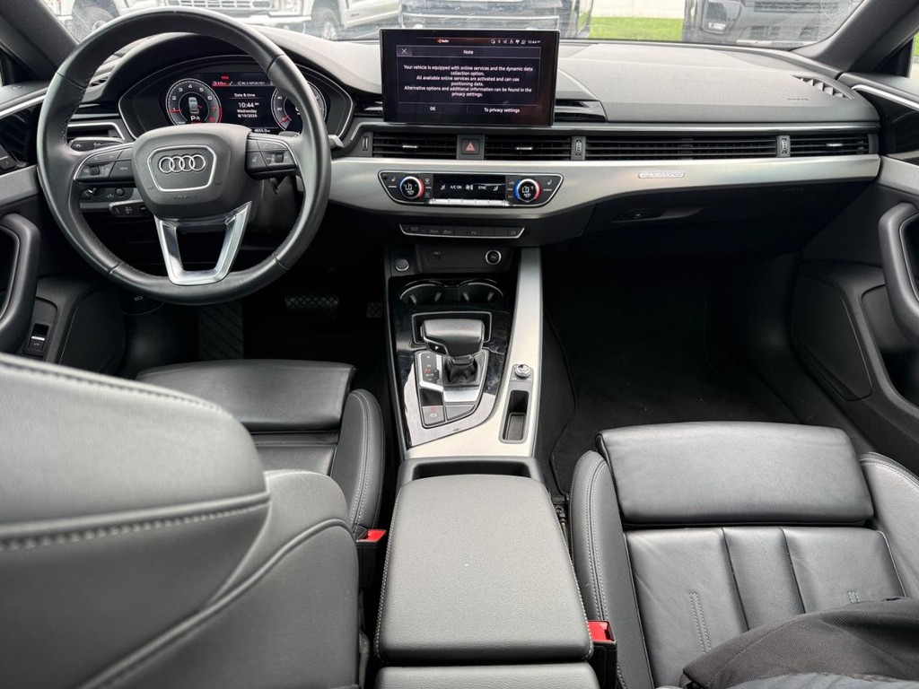 Audi A5 Sportback Vehicle Full-screen Gallery Image 11