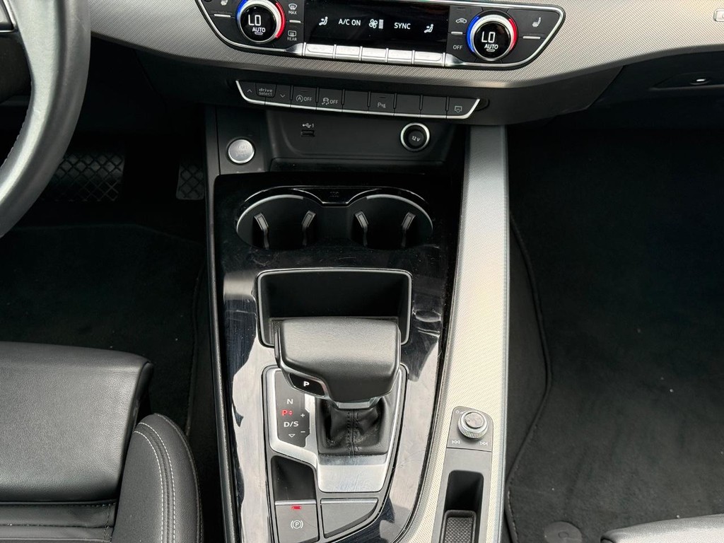 Audi A5 Sportback Vehicle Full-screen Gallery Image 14