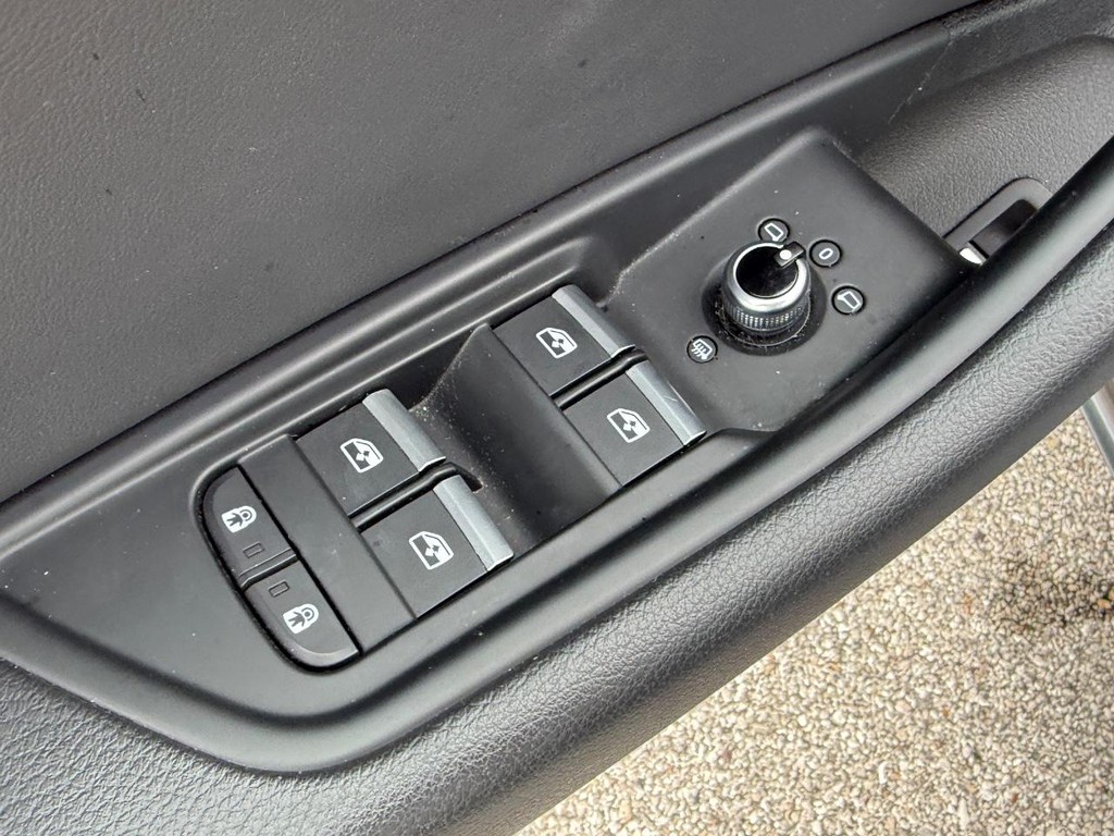 Audi A5 Sportback Vehicle Full-screen Gallery Image 15