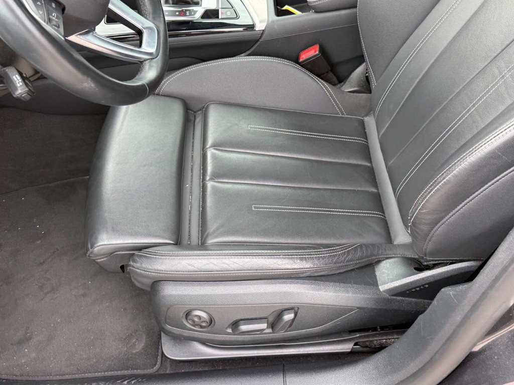 Audi A5 Sportback Vehicle Full-screen Gallery Image 17