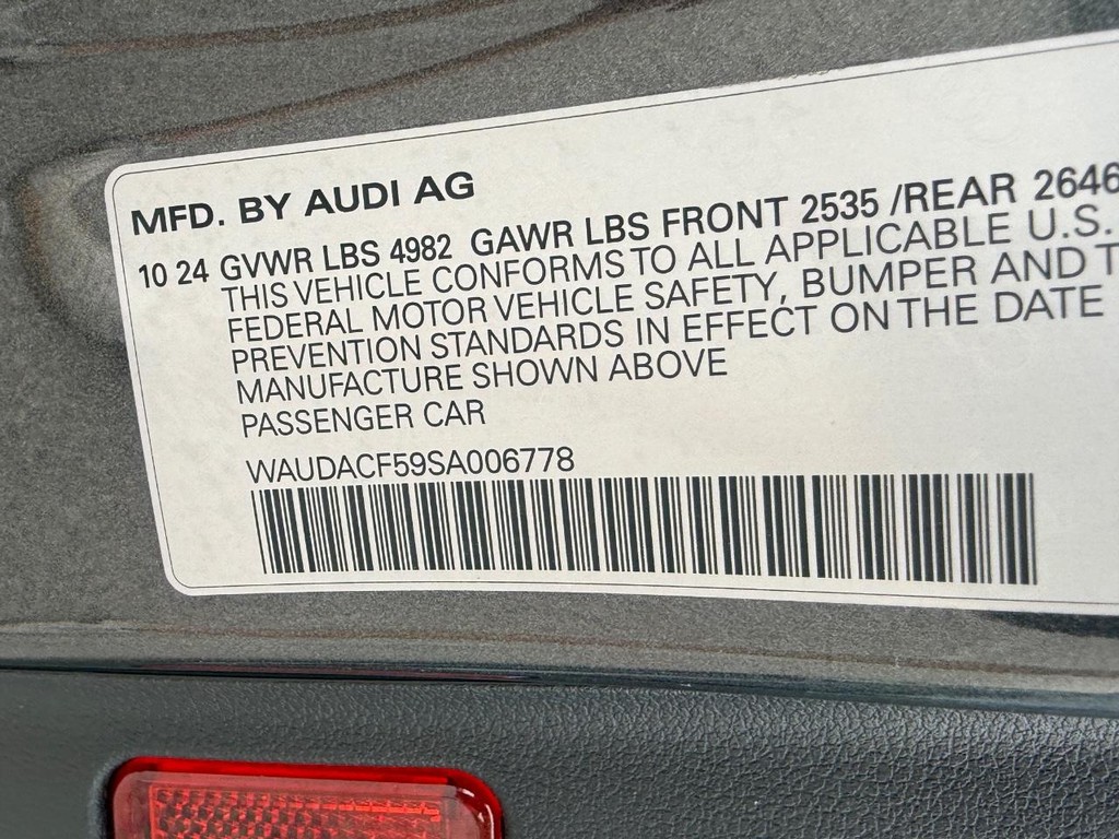 Audi A5 Sportback Vehicle Full-screen Gallery Image 24