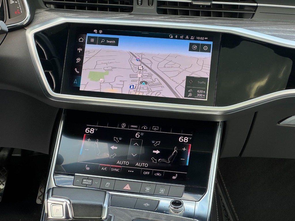 Audi A6 Sedan Vehicle Full-screen Gallery Image 13