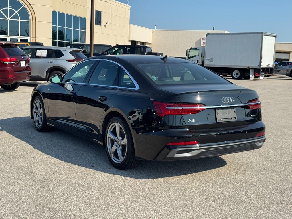 Audi A6 Sedan Vehicle Full-screen Gallery Image 06