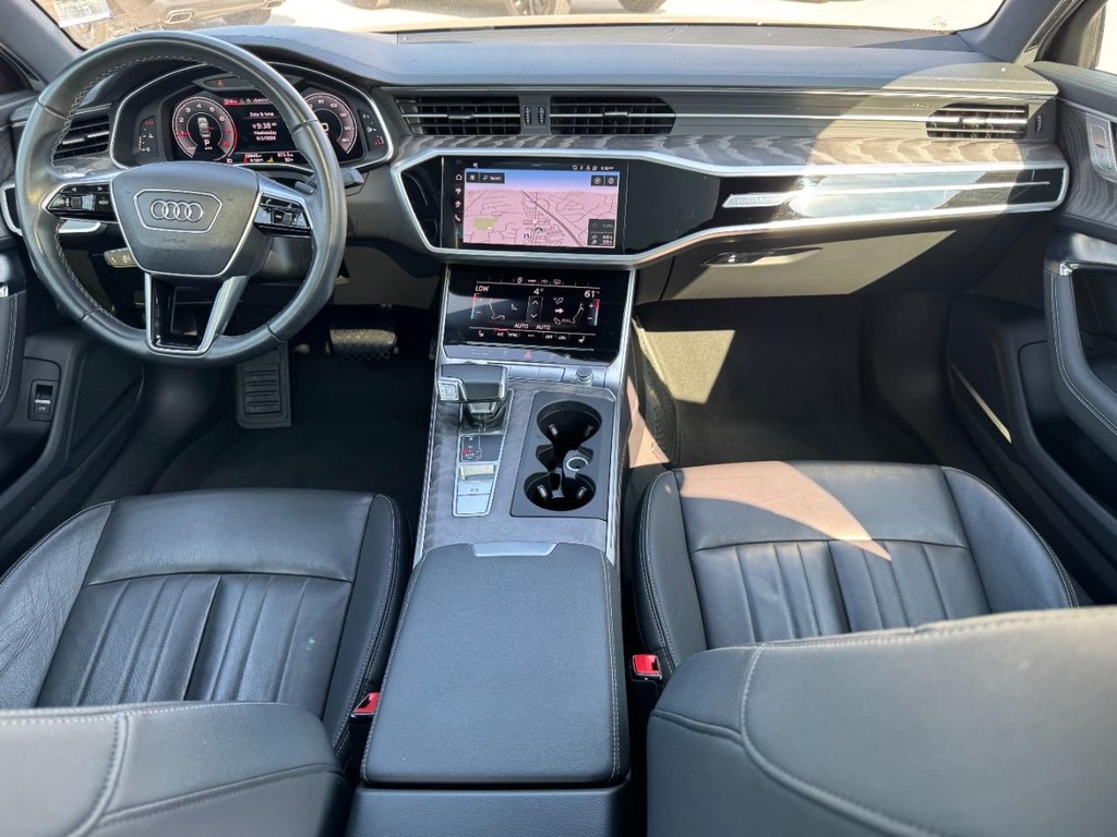 Audi A6 Sedan Vehicle Full-screen Gallery Image 12
