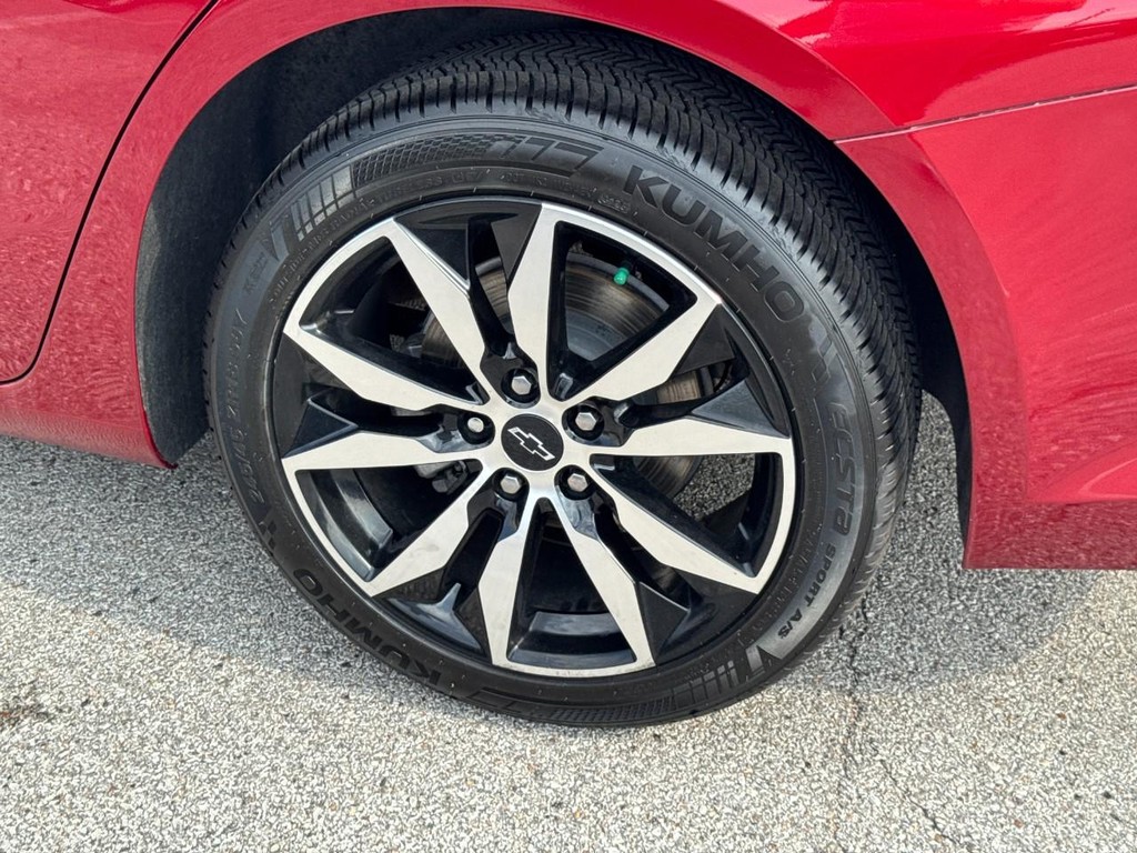 Chevrolet Malibu Vehicle Full-screen Gallery Image 06
