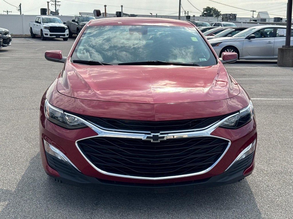 Chevrolet Malibu Vehicle Full-screen Gallery Image 08
