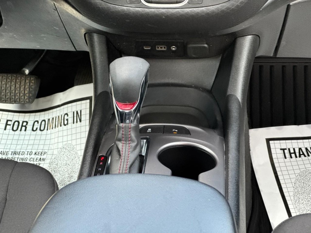 Chevrolet Malibu Vehicle Full-screen Gallery Image 13