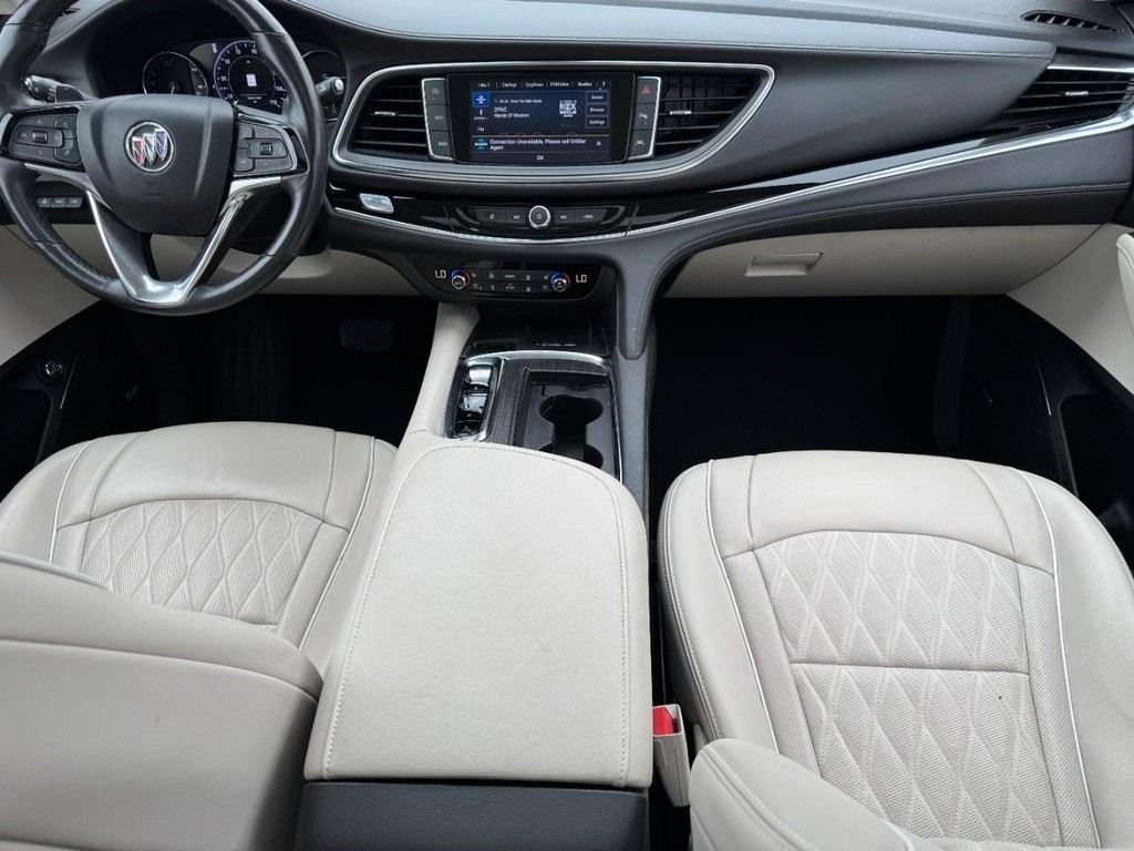 Buick Enclave Vehicle Full-screen Gallery Image 12