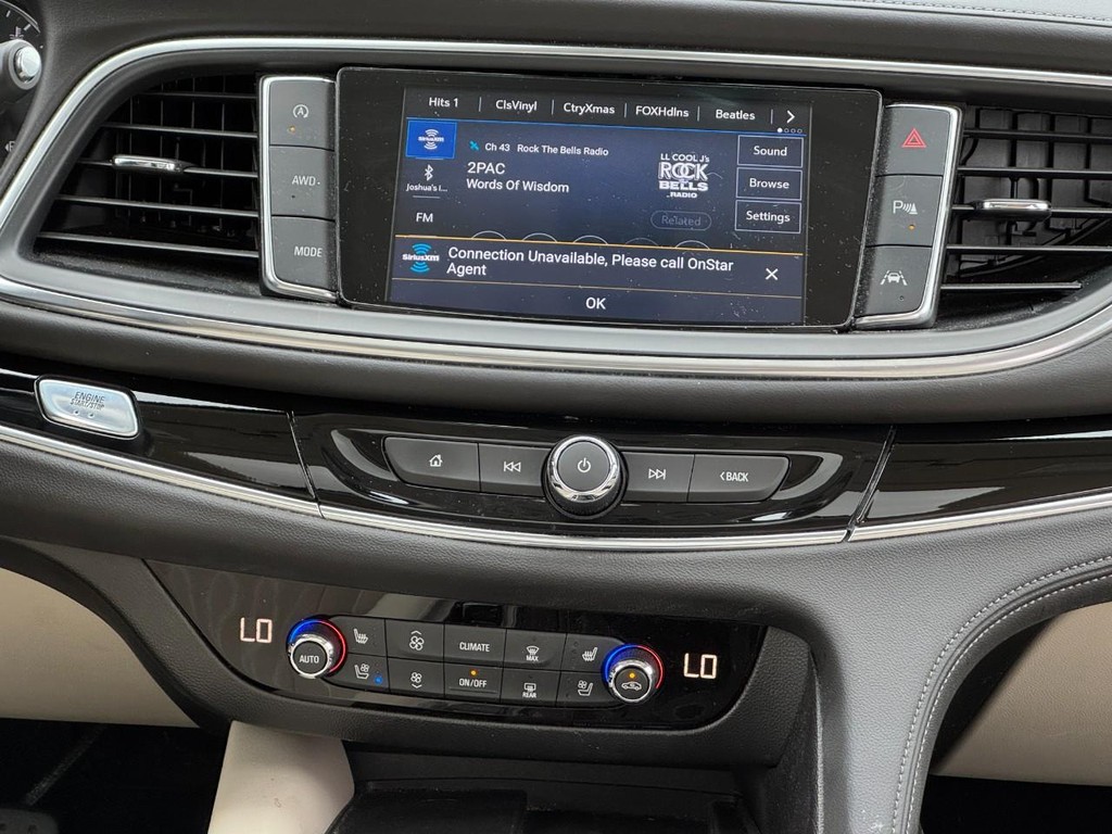 Buick Enclave Vehicle Full-screen Gallery Image 14