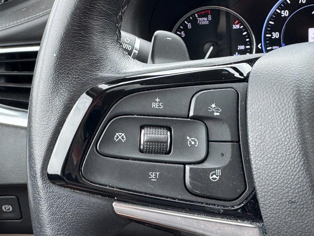Buick Enclave Vehicle Full-screen Gallery Image 21