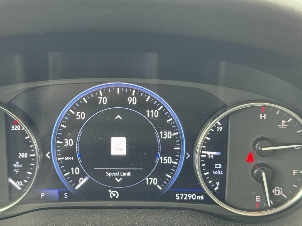 Buick Enclave Vehicle Full-screen Gallery Image 23