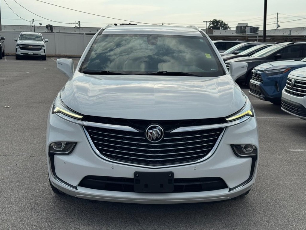 Buick Enclave Vehicle Full-screen Gallery Image 09
