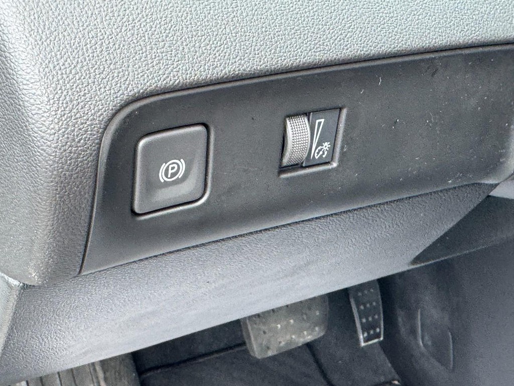 Buick Enclave Vehicle Full-screen Gallery Image 20