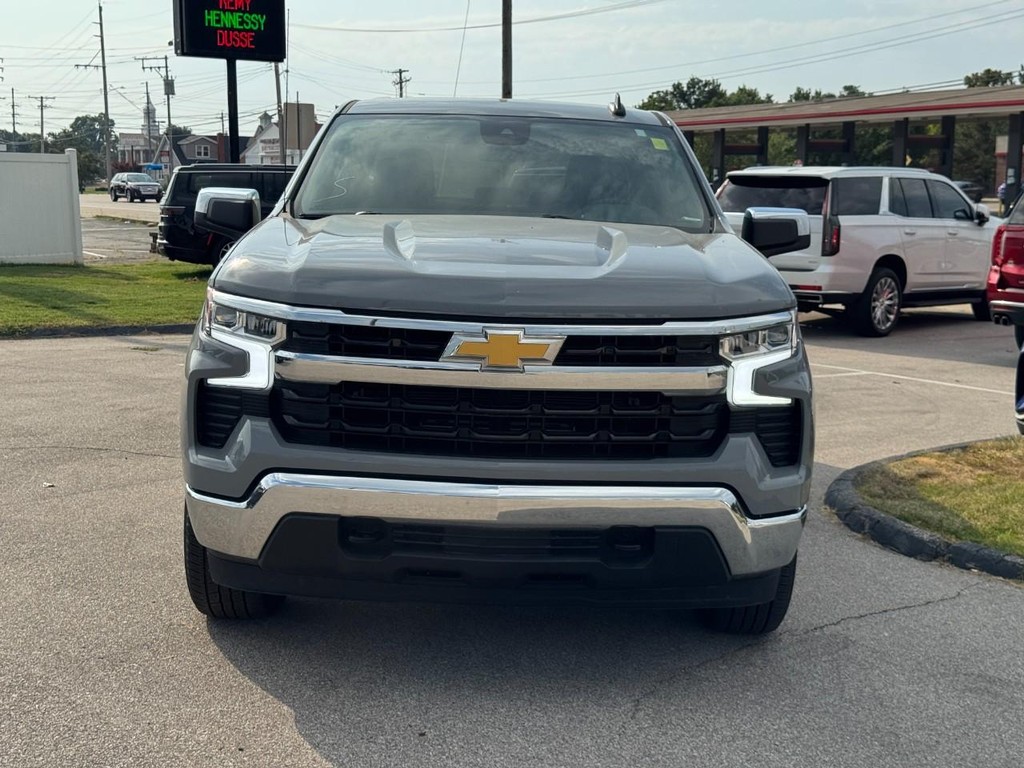 Chevrolet Silverado 1500 Vehicle Full-screen Gallery Image 09
