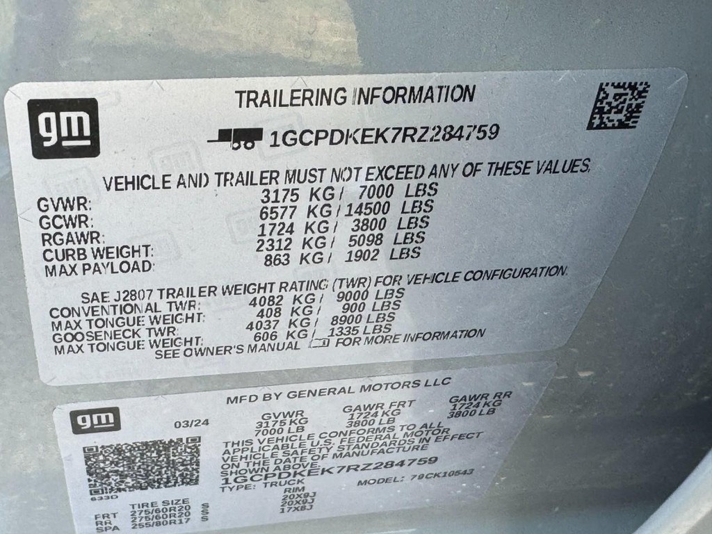 Chevrolet Silverado 1500 Vehicle Full-screen Gallery Image 24
