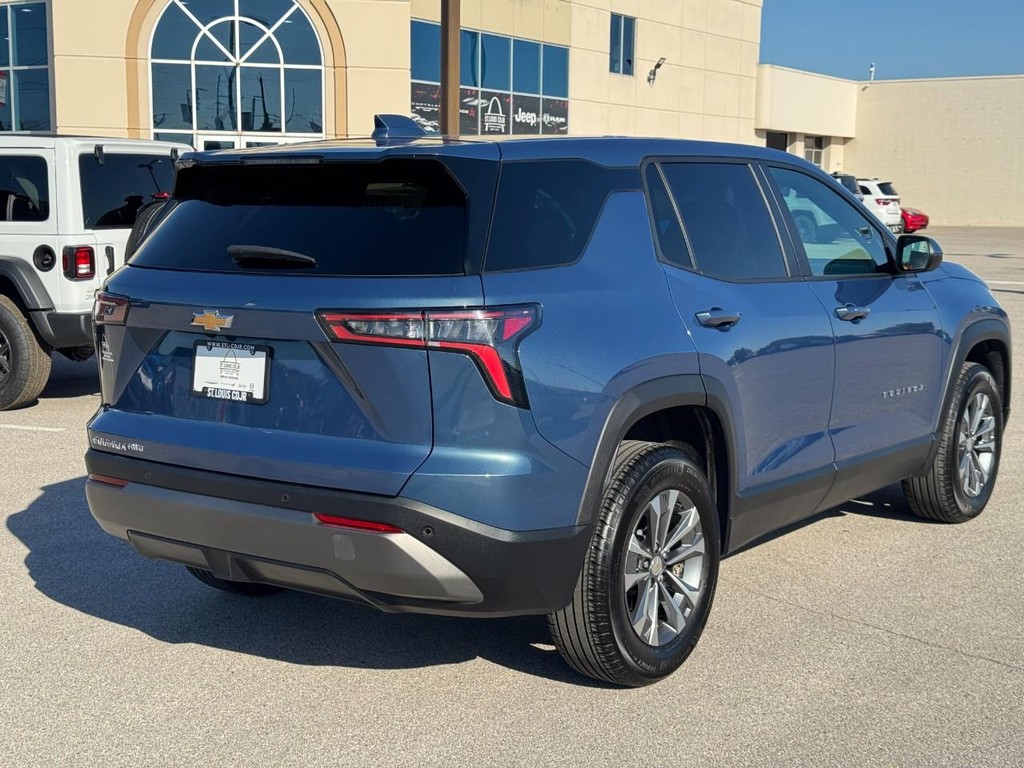 Chevrolet Equinox Vehicle Full-screen Gallery Image 03