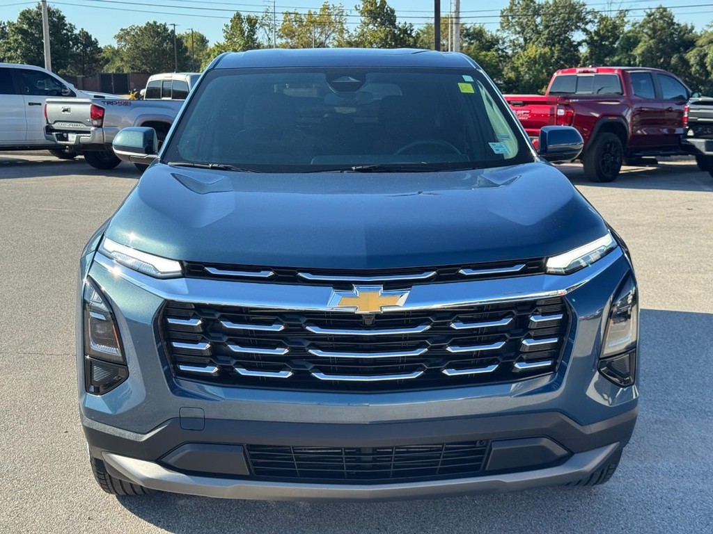Chevrolet Equinox Vehicle Full-screen Gallery Image 09