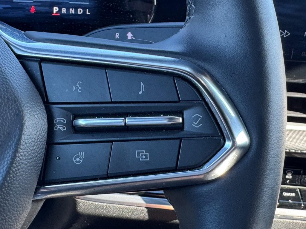 Chevrolet Equinox Vehicle Full-screen Gallery Image 18