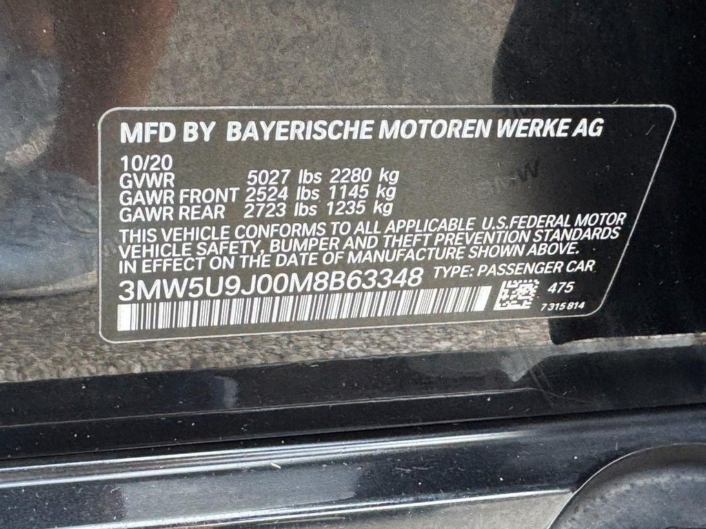 BMW 3 Series Vehicle Full-screen Gallery Image 26